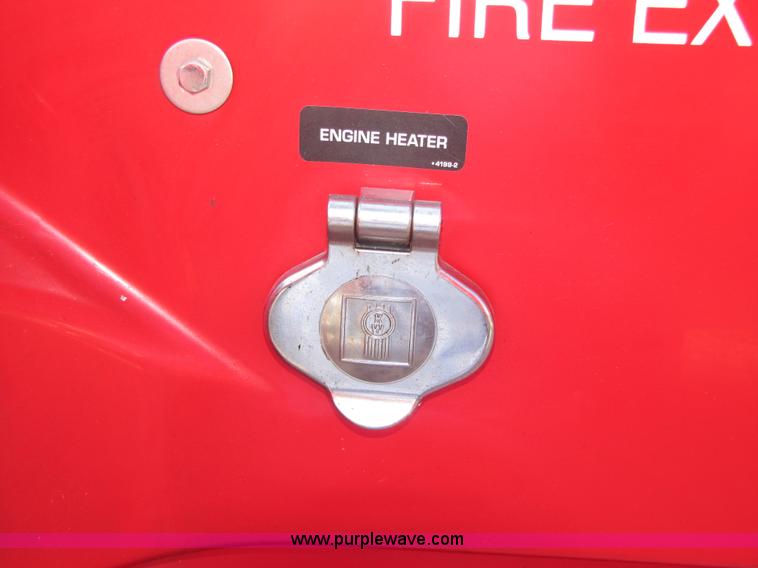 image for item 5041 2003 Kenworth Construct T600 semi truck