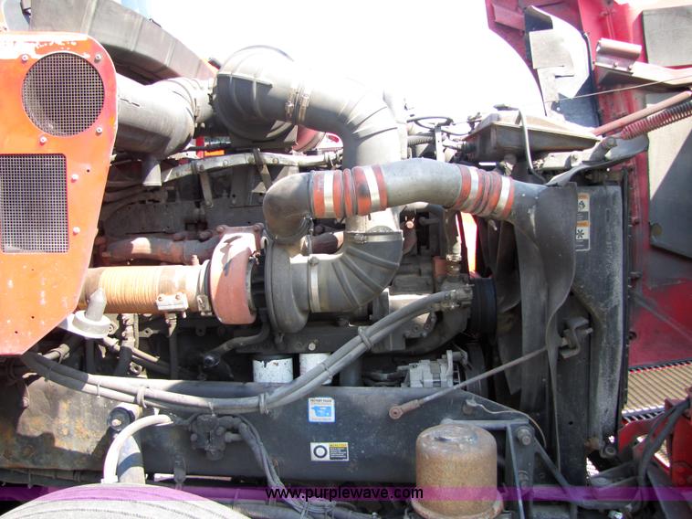 image for item 5041 2003 Kenworth Construct T600 semi truck