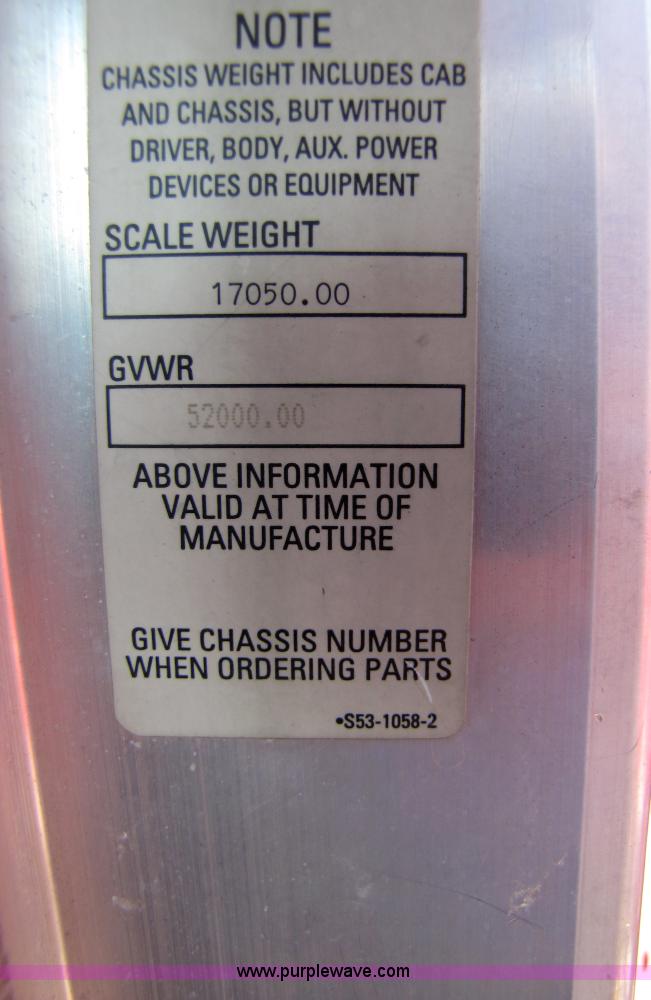 image for item 5041 2003 Kenworth Construct T600 semi truck