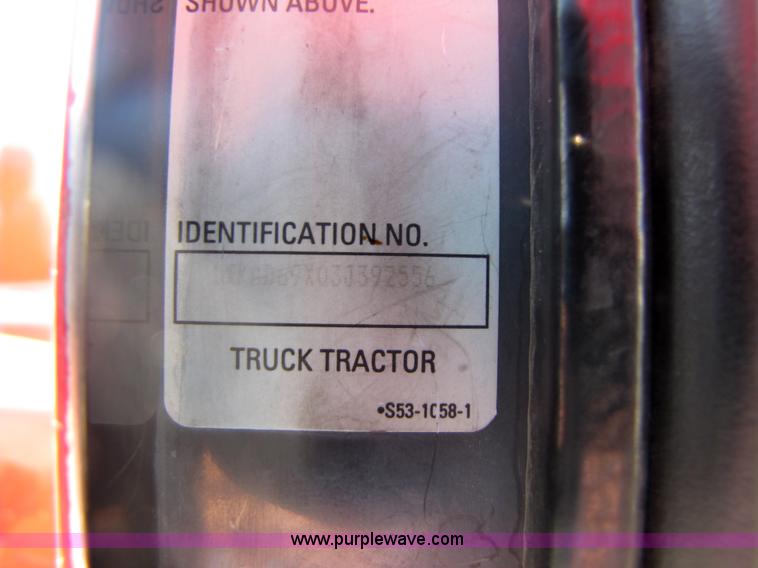 image for item 5041 2003 Kenworth Construct T600 semi truck