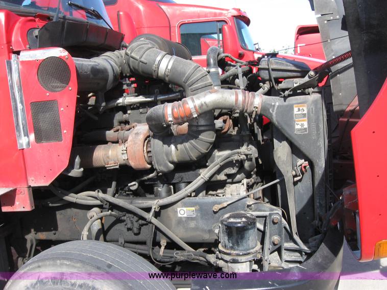 image for item 5042 2003 Kenworth Construct T600 semi truck