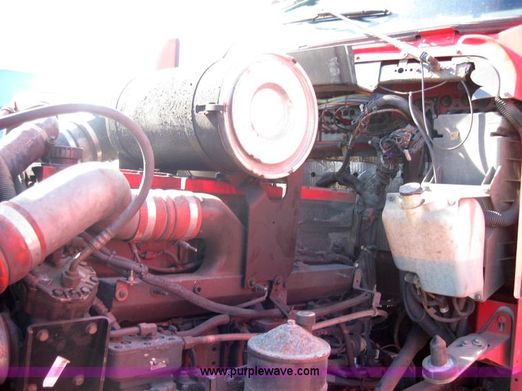 image for item 5042 2003 Kenworth Construct T600 semi truck