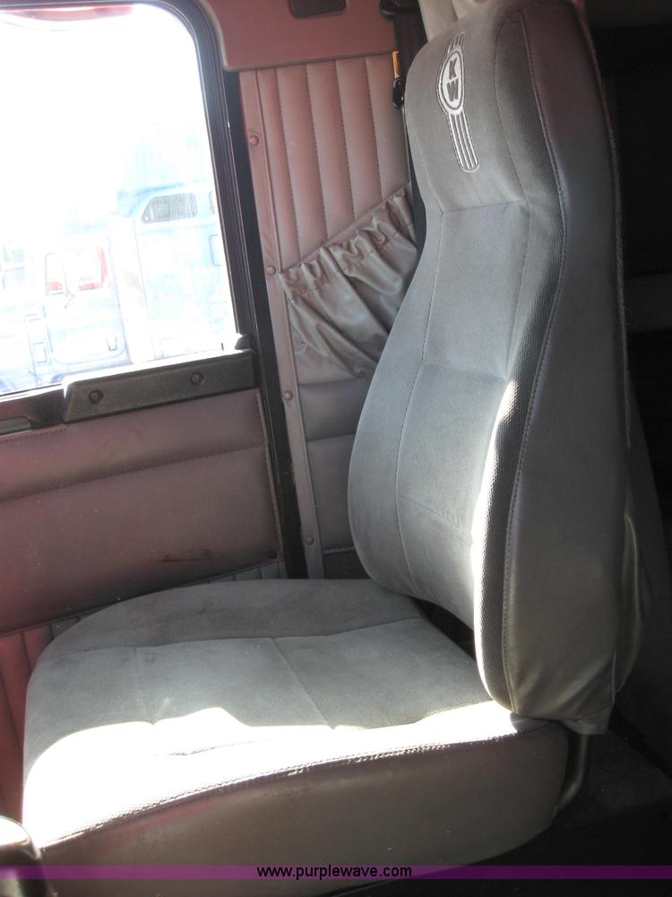 image for item 5042 2003 Kenworth Construct T600 semi truck