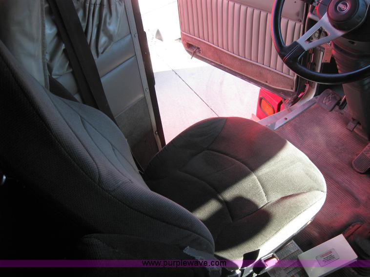 image for item 5042 2003 Kenworth Construct T600 semi truck