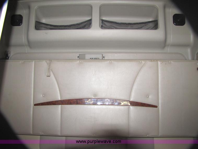 image for item 5044 2004 International 9400i Eagle semi truck