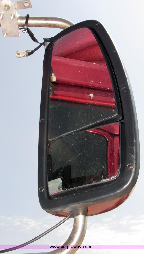 image for item 5044 2004 International 9400i Eagle semi truck