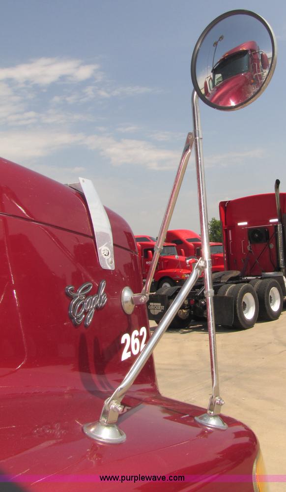 image for item 5044 2004 International 9400i Eagle semi truck