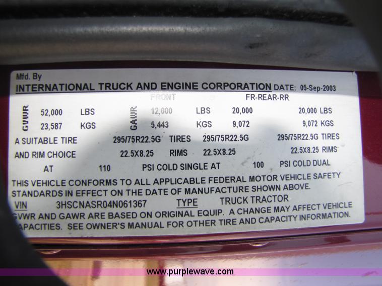 image for item 5044 2004 International 9400i Eagle semi truck