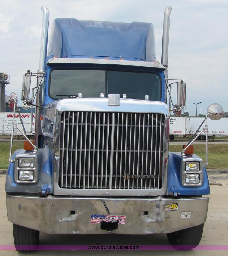 image for item 5045 1997 International Series 9300 semi truck