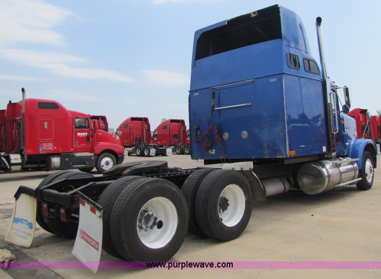 image for item 5045 1997 International Series 9300 semi truck