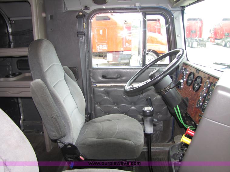 image for item 5045 1997 International Series 9300 semi truck