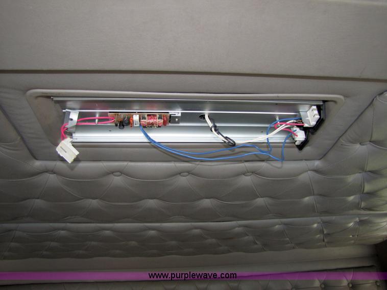 image for item 5045 1997 International Series 9300 semi truck