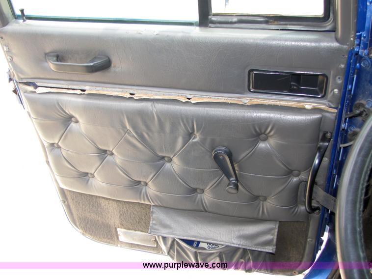 image for item 5045 1997 International Series 9300 semi truck