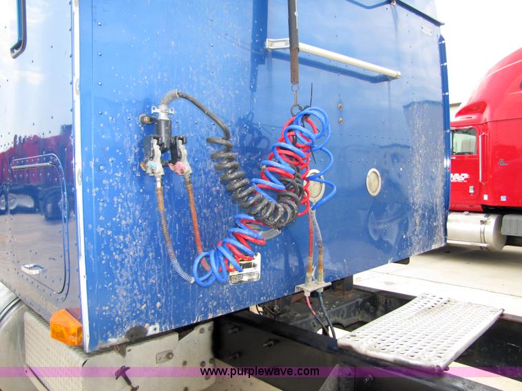 image for item 5045 1997 International Series 9300 semi truck