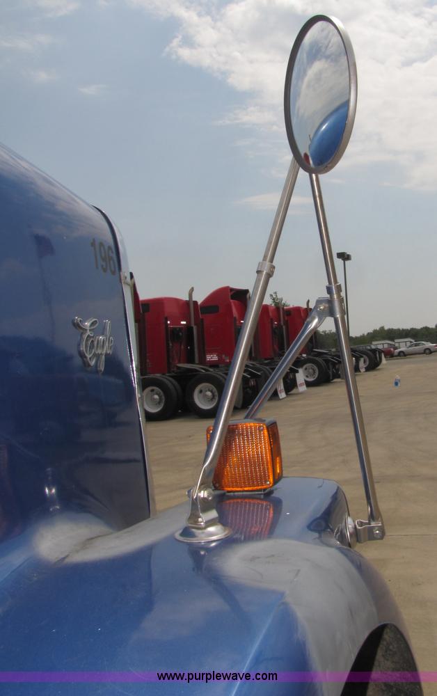 image for item 5045 1997 International Series 9300 semi truck