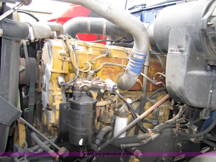 image for item 5045 1997 International Series 9300 semi truck