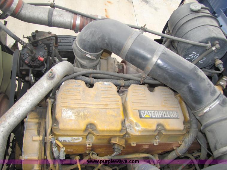 image for item 5045 1997 International Series 9300 semi truck