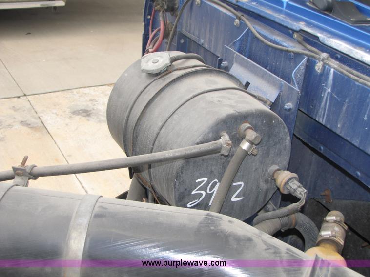 image for item 5045 1997 International Series 9300 semi truck