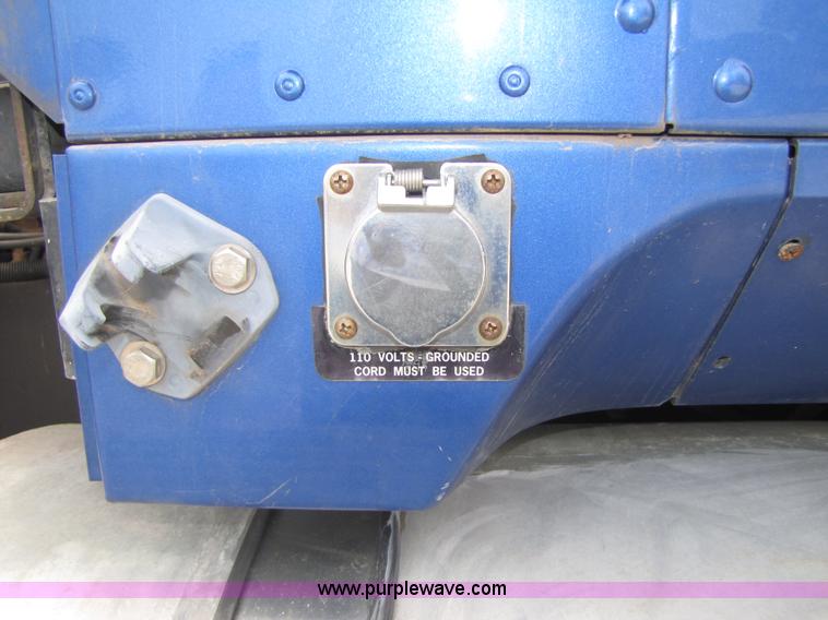 image for item 5045 1997 International Series 9300 semi truck