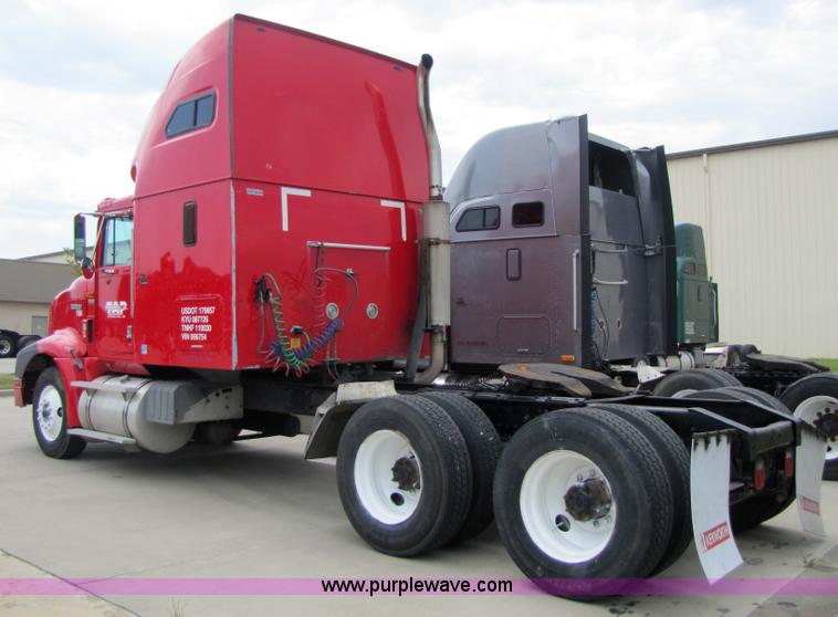 image for item 5046 1998 International Series 9400 semi truck