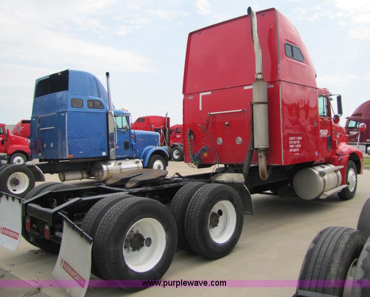 image for item 5046 1998 International Series 9400 semi truck