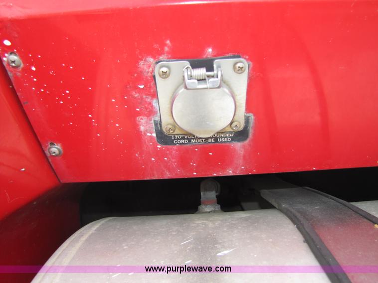 image for item 5046 1998 International Series 9400 semi truck