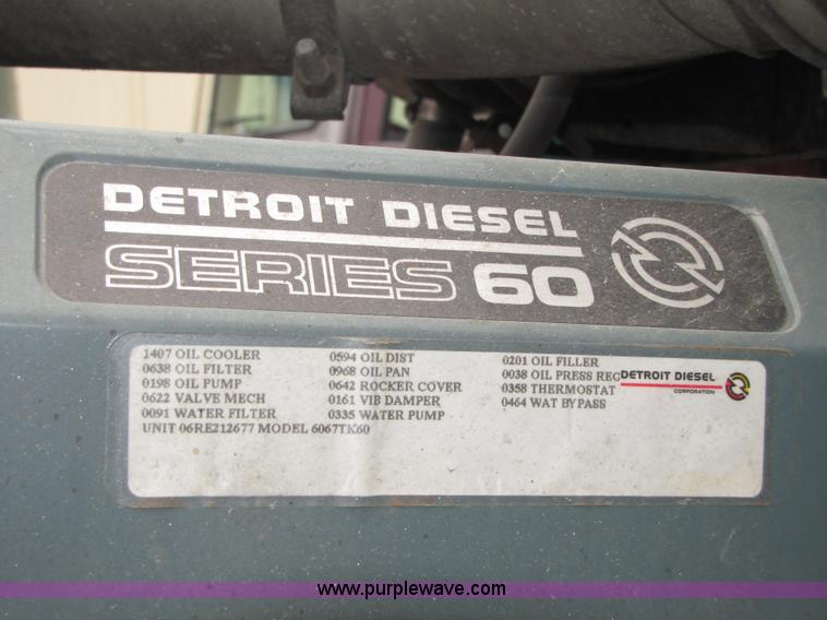 image for item 5046 1998 International Series 9400 semi truck