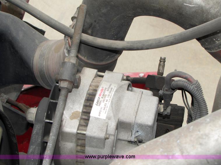 image for item 5046 1998 International Series 9400 semi truck