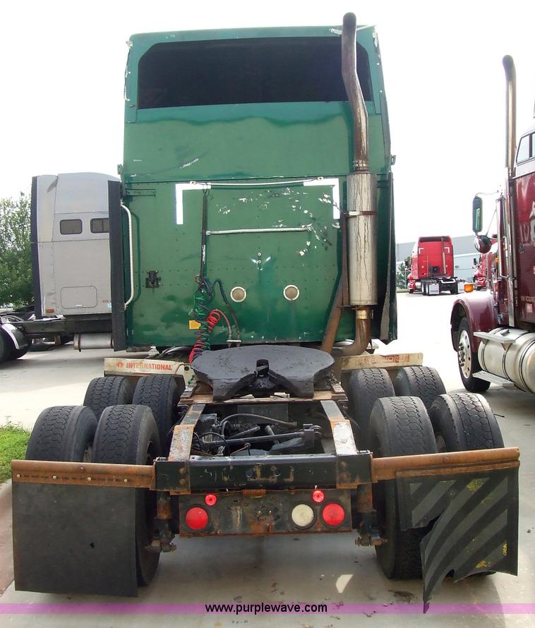 image for item 5048 1998 International Series 9400 semi truck