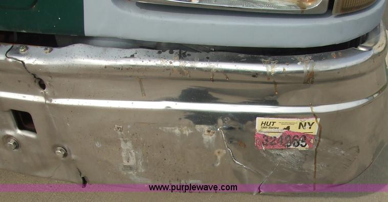 image for item 5048 1998 International Series 9400 semi truck