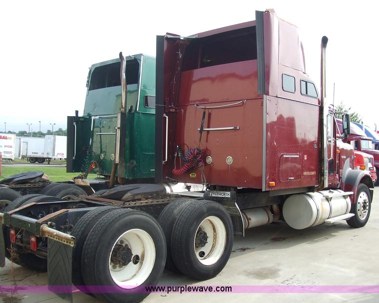 image for item 5049 1997 International Series 9300 semi truck