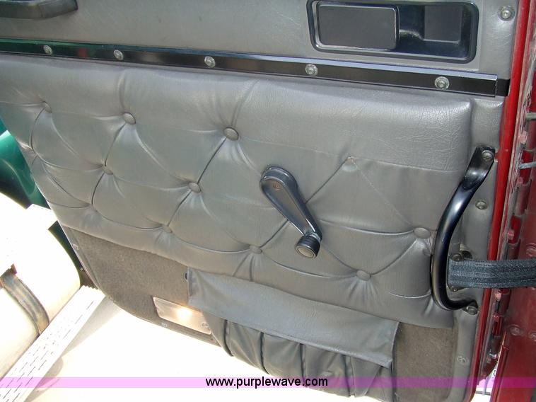 image for item 5049 1997 International Series 9300 semi truck