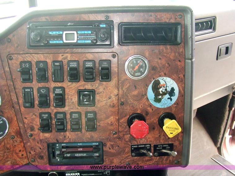 image for item 5049 1997 International Series 9300 semi truck