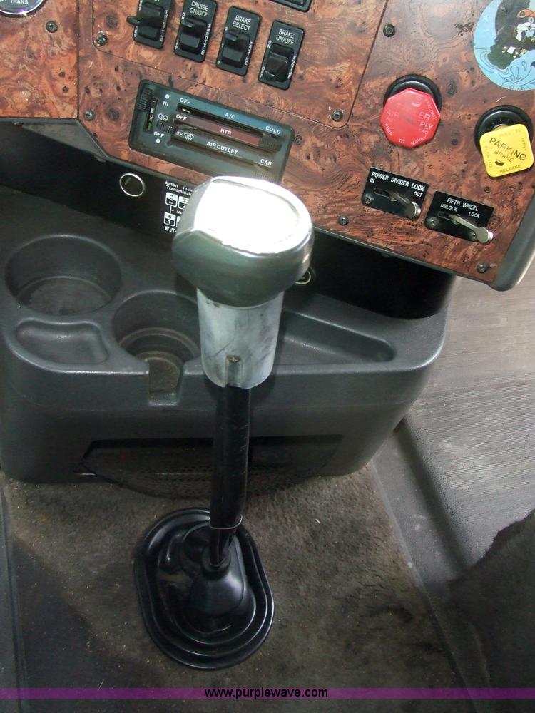 image for item 5049 1997 International Series 9300 semi truck