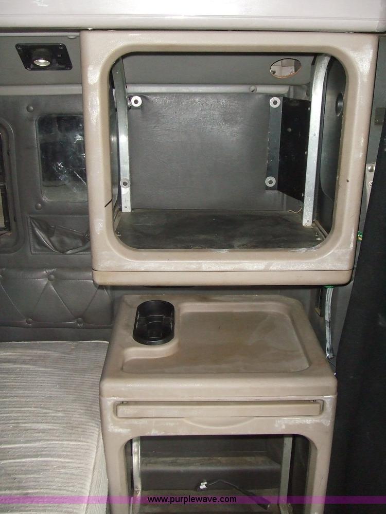 image for item 5049 1997 International Series 9300 semi truck