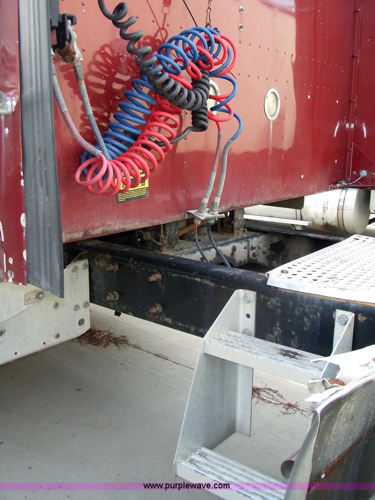 image for item 5049 1997 International Series 9300 semi truck