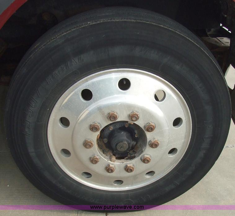 image for item 5049 1997 International Series 9300 semi truck