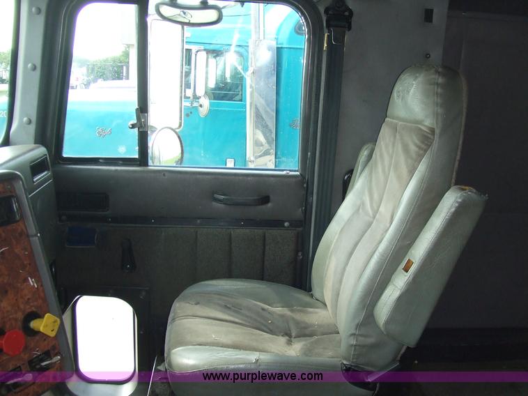 image for item 5050 1997 International Series 9300 semi truck