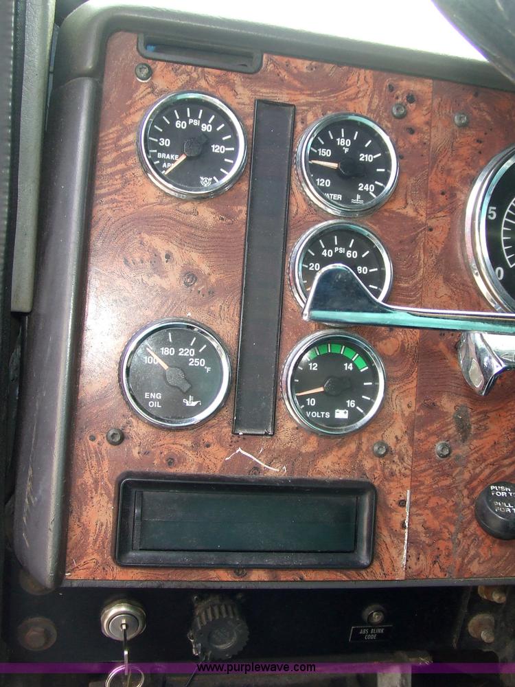 image for item 5050 1997 International Series 9300 semi truck