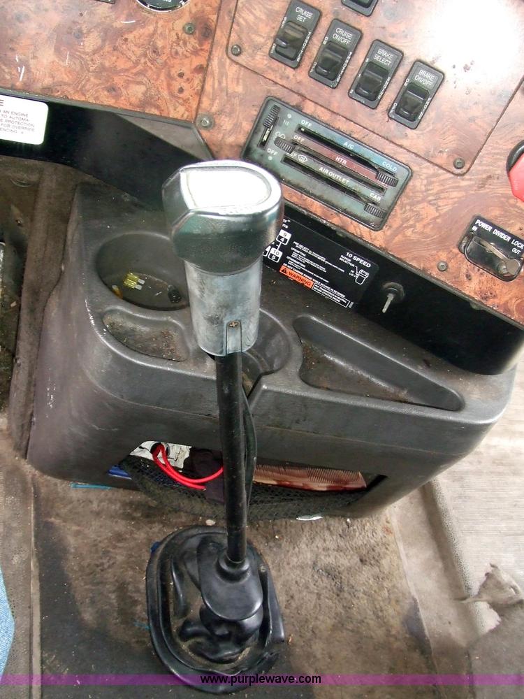 image for item 5050 1997 International Series 9300 semi truck