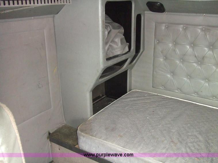 image for item 5050 1997 International Series 9300 semi truck