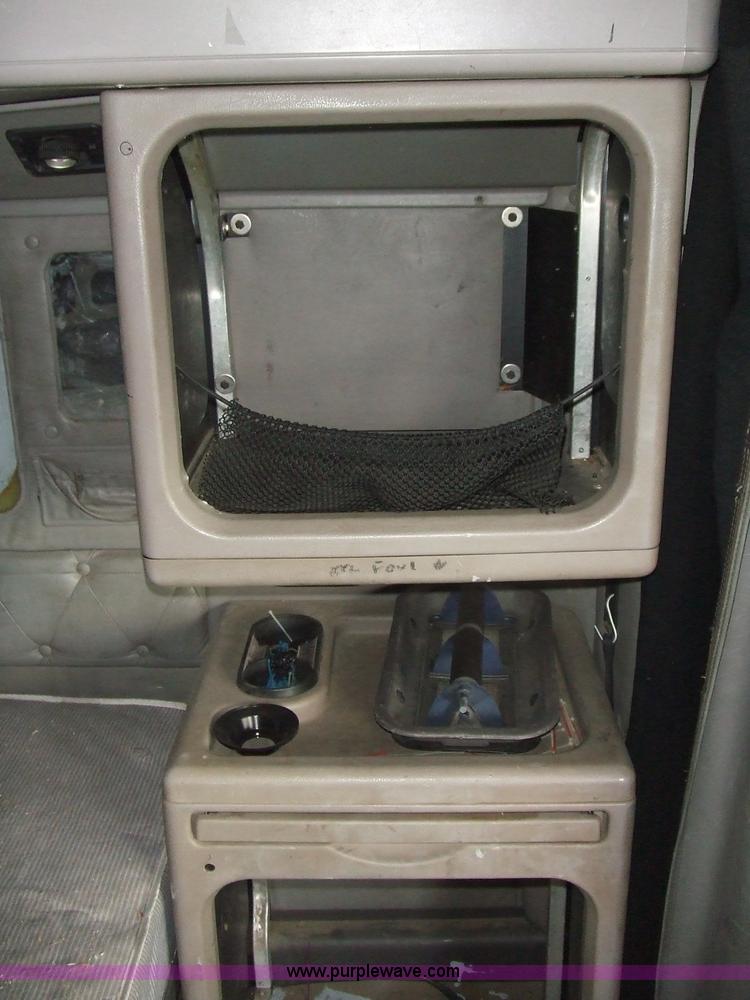 image for item 5050 1997 International Series 9300 semi truck