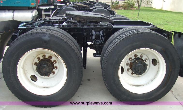 image for item 5050 1997 International Series 9300 semi truck