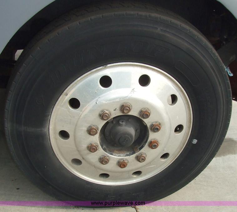 image for item 5050 1997 International Series 9300 semi truck