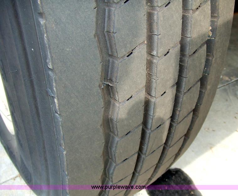 image for item 5050 1997 International Series 9300 semi truck