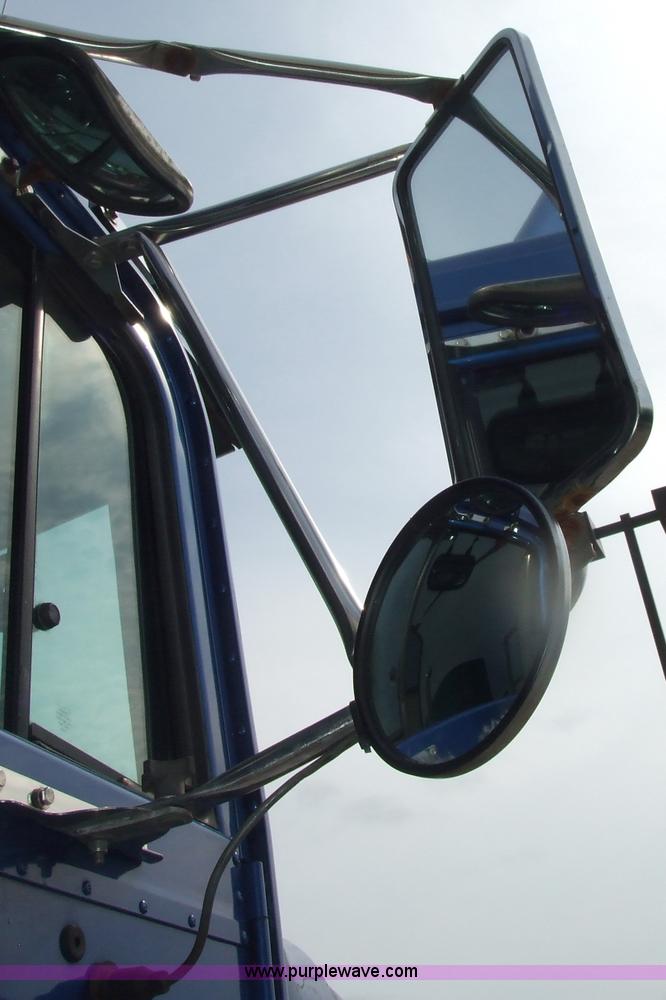 image for item 5050 1997 International Series 9300 semi truck