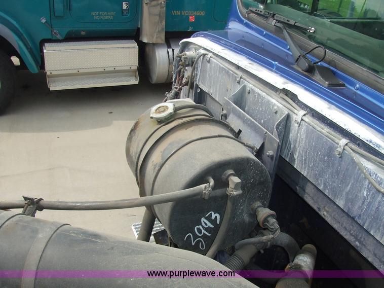 image for item 5050 1997 International Series 9300 semi truck