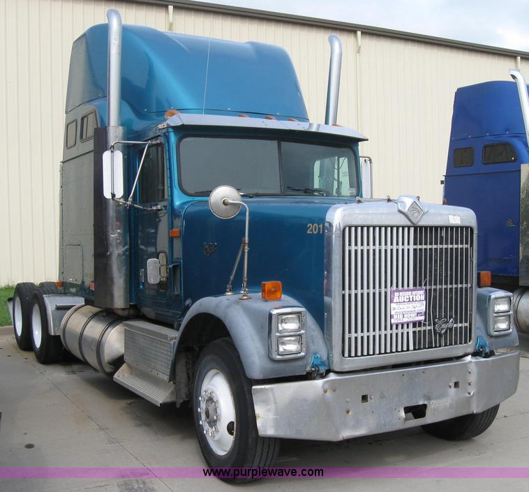 image for item 5051 1997 International Series 9300 semi truck
