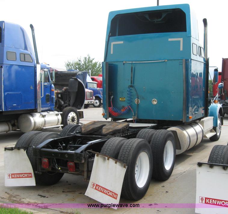 image for item 5051 1997 International Series 9300 semi truck