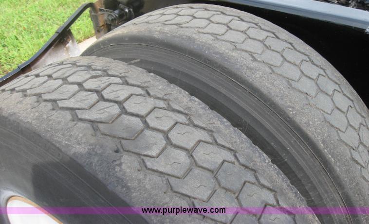 image for item 5051 1997 International Series 9300 semi truck